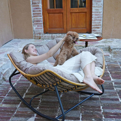 Sedia a Dondolo in Rattan a Nido – Poltrona Singola da Balcone